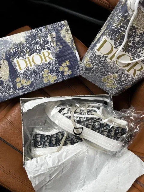 Жіночі кеди Dior