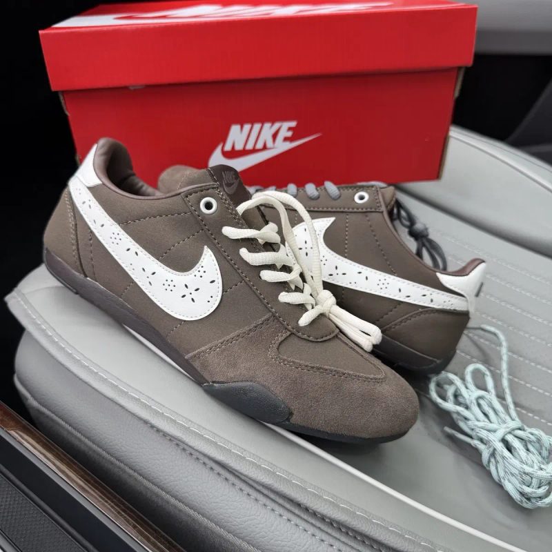 Жіночі коричневі кросівки найк Nike Sprint Sister Ridgerock дуже легкі і зручні — фото 8