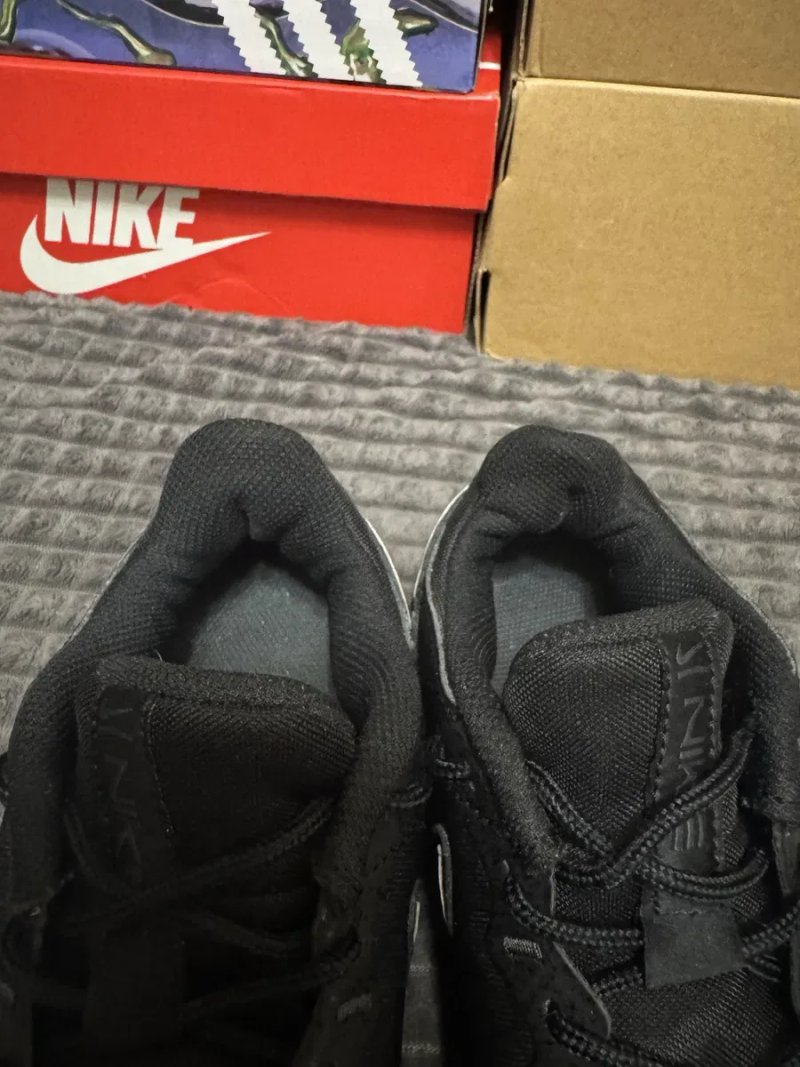 Жіночі кросівки для тренувань Nike W Legend Essential 2 37,5(23,5см) — фото 6