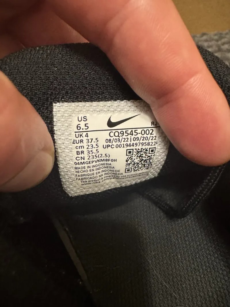 Жіночі кросівки для тренувань Nike W Legend Essential 2 37,5(23,5см) — фото 8