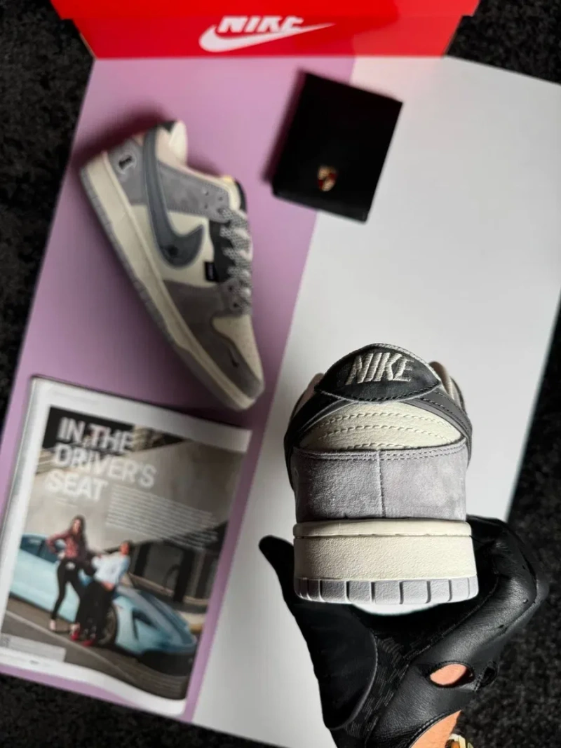 Жіночі кросівки найк данк лоу Nike SB Dunk Low x KAWS Grey Beige [36-41] — фото 5