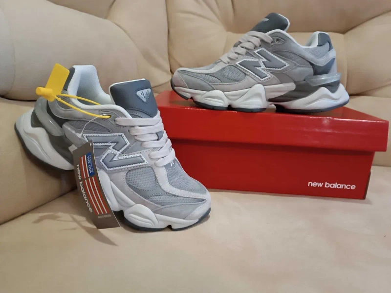 Жіночі кросівки New Balance 9060 — фото 2