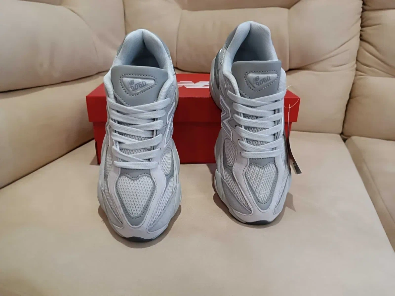 Жіночі кросівки New Balance 9060 — фото 5