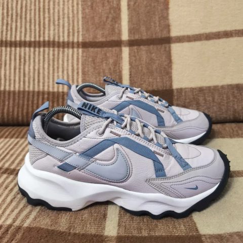 Жіночі кросівки nike