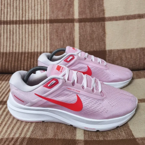 Жіночі кросівки nike
