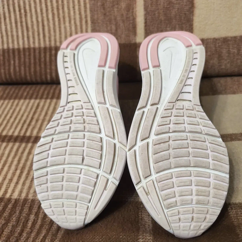 Жіночі кросівки nike — фото 4