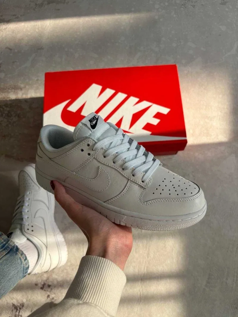 Жіночі кросівки Nike Dunk Low розміри 36 - 41 в білому кольорі — фото 2
