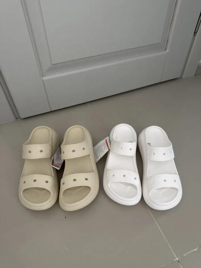 Жіночі шльопанці Крокси Crocs Classic Crush Sandal бежеві W7 36 розмір 23 CM — фото 2