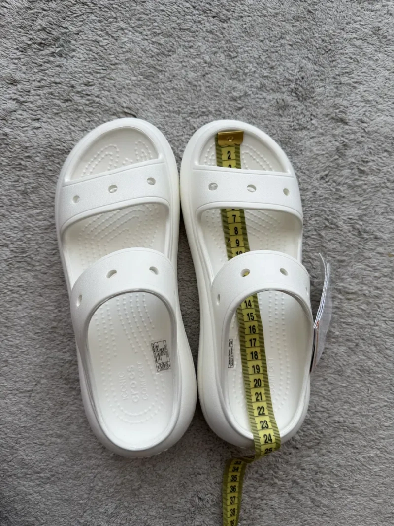 Жіночі шльопанці Крокси Crocs Classic Crush Sandal бежеві W7 36 розмір 23 CM — фото 8