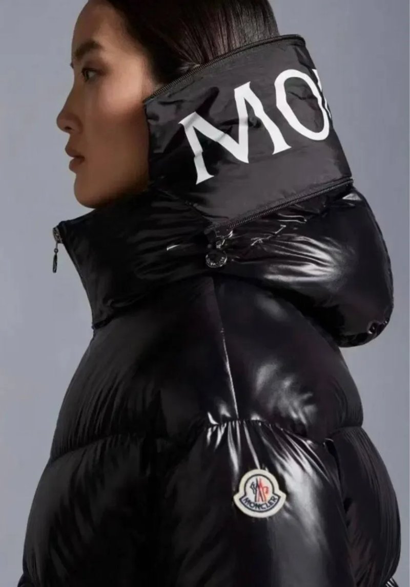 Жіночий зимовий пуховік куртка Moncler — фото 2
