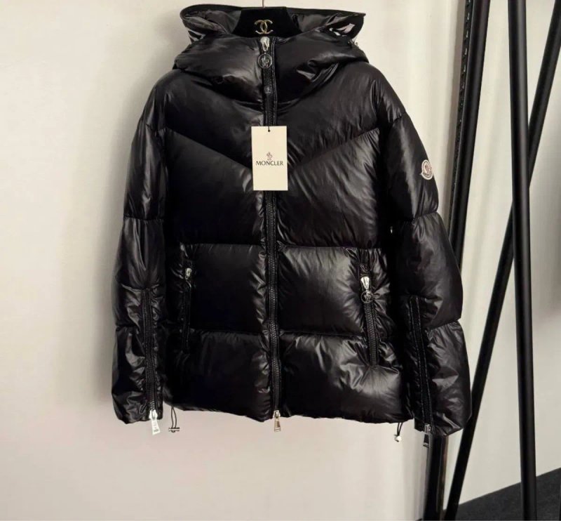 Жіночий зимовий пуховік куртка Moncler — фото 6