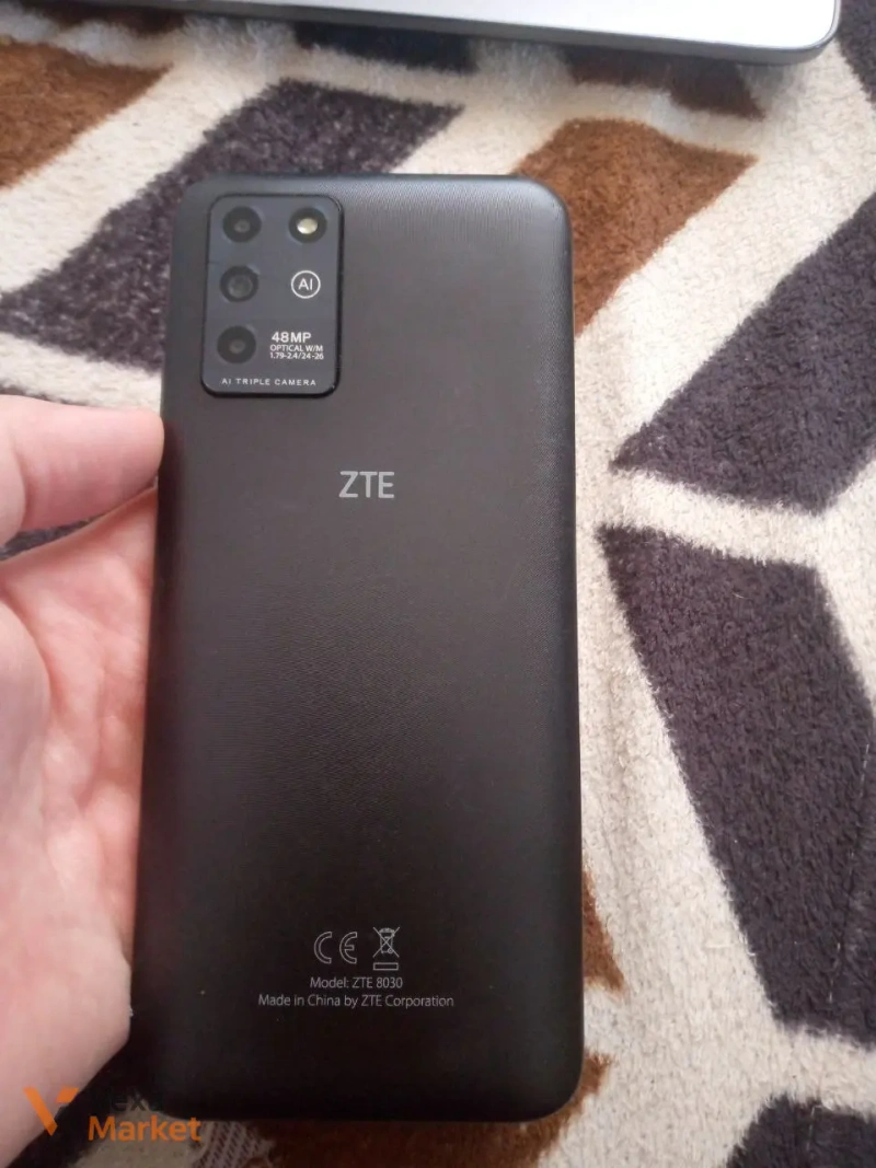 ZTE V30 Vita 4/128GB — фото 2