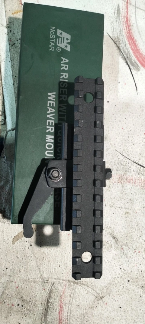 Кріплення NcSTAR AR Riser з кріпленням Weaver