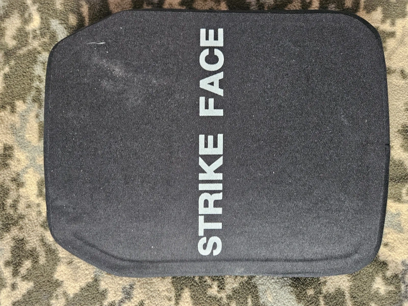 Керамическая бронеплита Strike Face 6-го класса Al2O3 3.7 kg (10+12) NIJ IV 27 х 33 см. Черный