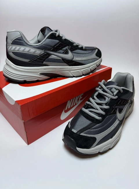 Кросівки чоловічі Nike initiator