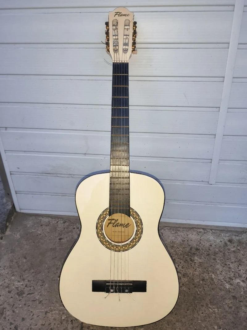 Классическая гитара "Flame CG821 3/4" белая