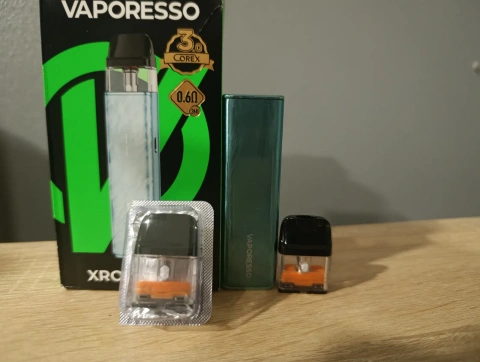 Б/у Електронний девайс Vaporesso XROS 5 Mini + 2 нових картриджі