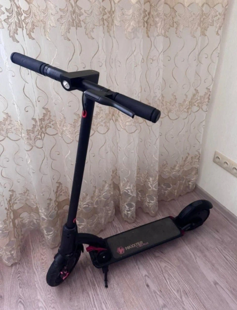 Електросамокат MAXXTER TOE PLUS