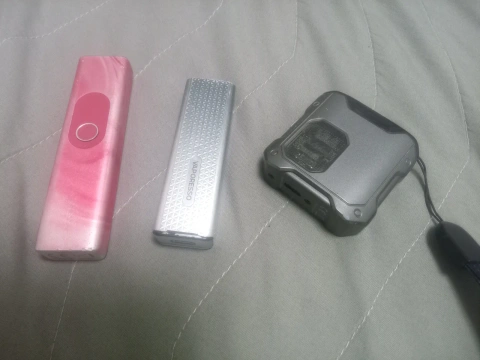 2 поди Vaporesso і 1 под GALEX