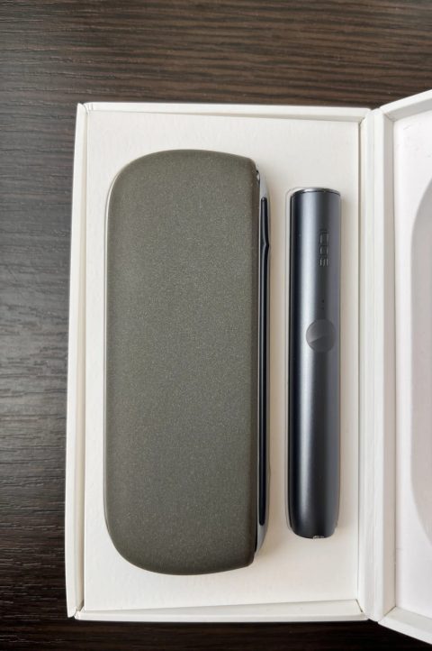 IQOS ILUMA (Графітовий) — гарний стан