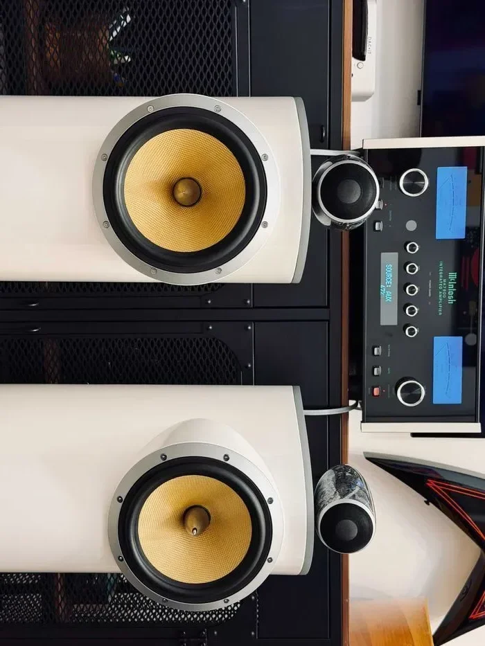 Bowers & Wilkins Signature Diamond 40th — лимитка 1000 пар на весь мир ℹ️ алмазный твитер, мрамор Grigio Carnico, дизайн Kenneth Grange | Англия