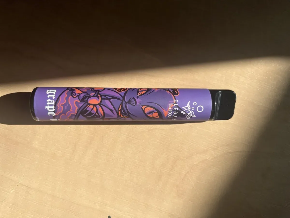 Elf Bar Lux2000 grape ice