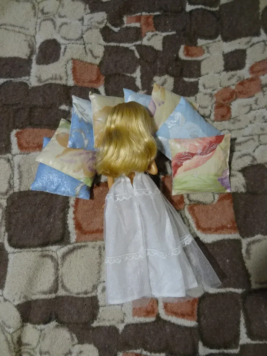 Кукла Барби Лиана Хрустальный замок 2008 / Barbie Diamond Castle Liana — фото 3
