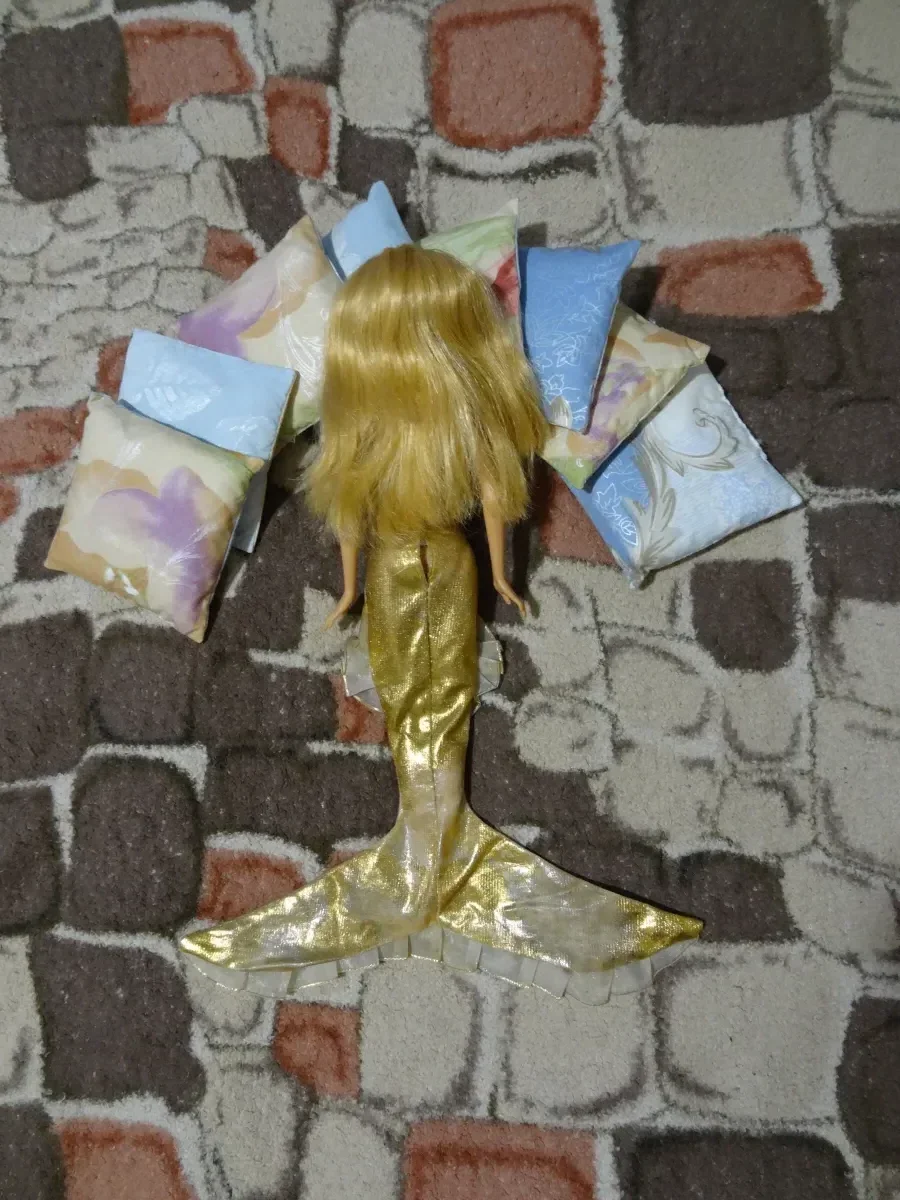 Кукла Барби русалка Мерлия Mattel 1999 на щелчках в костюме русалки — фото 3