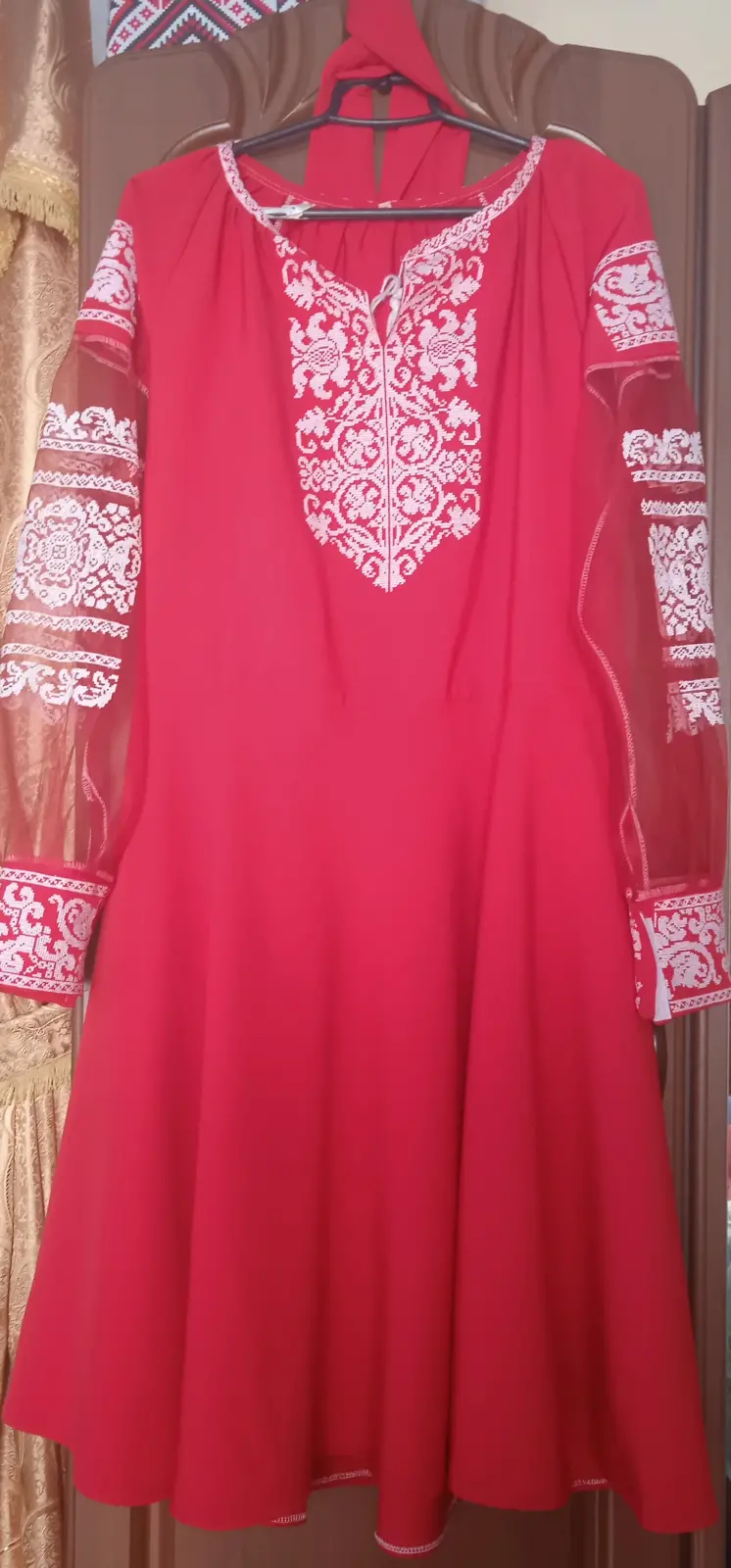 Сукня вишита