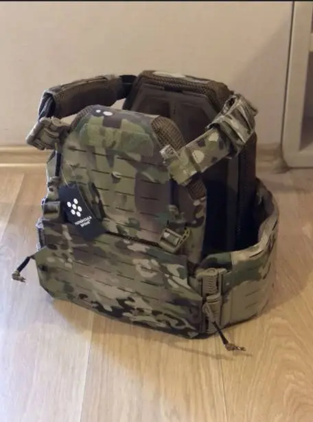 Плитоноска нова