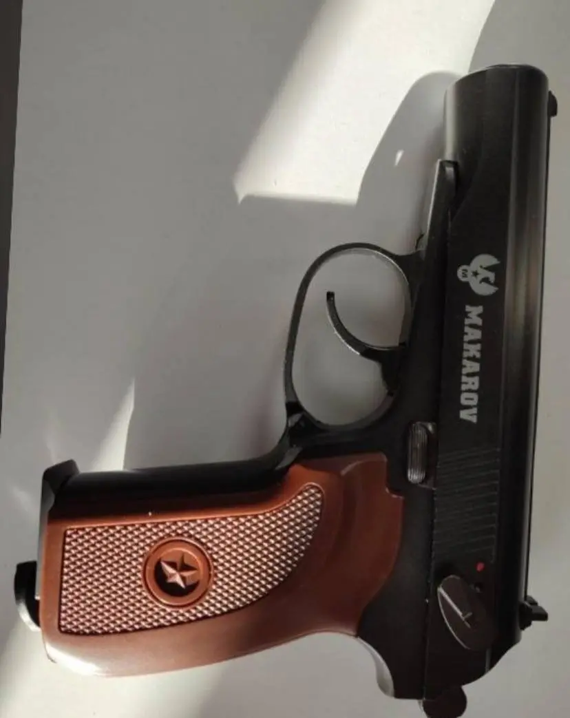 Страйкбольный пистолет Макаров (PM)