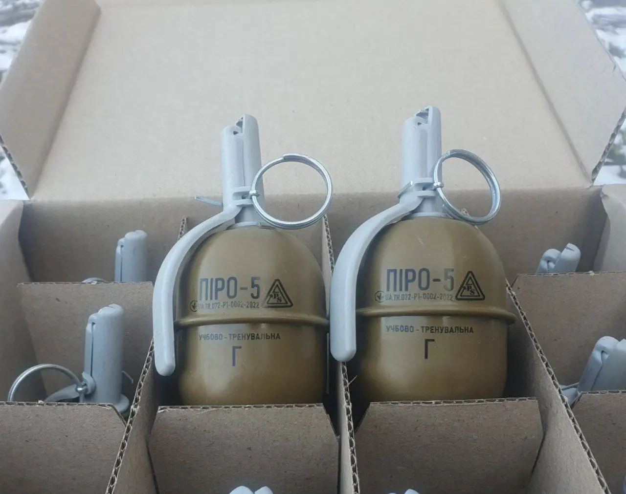 Тренувальні гранати ПІРО-5М, ПІРО-5Г, розтяжки та димові шашки для страйкболу і тактичних навчань