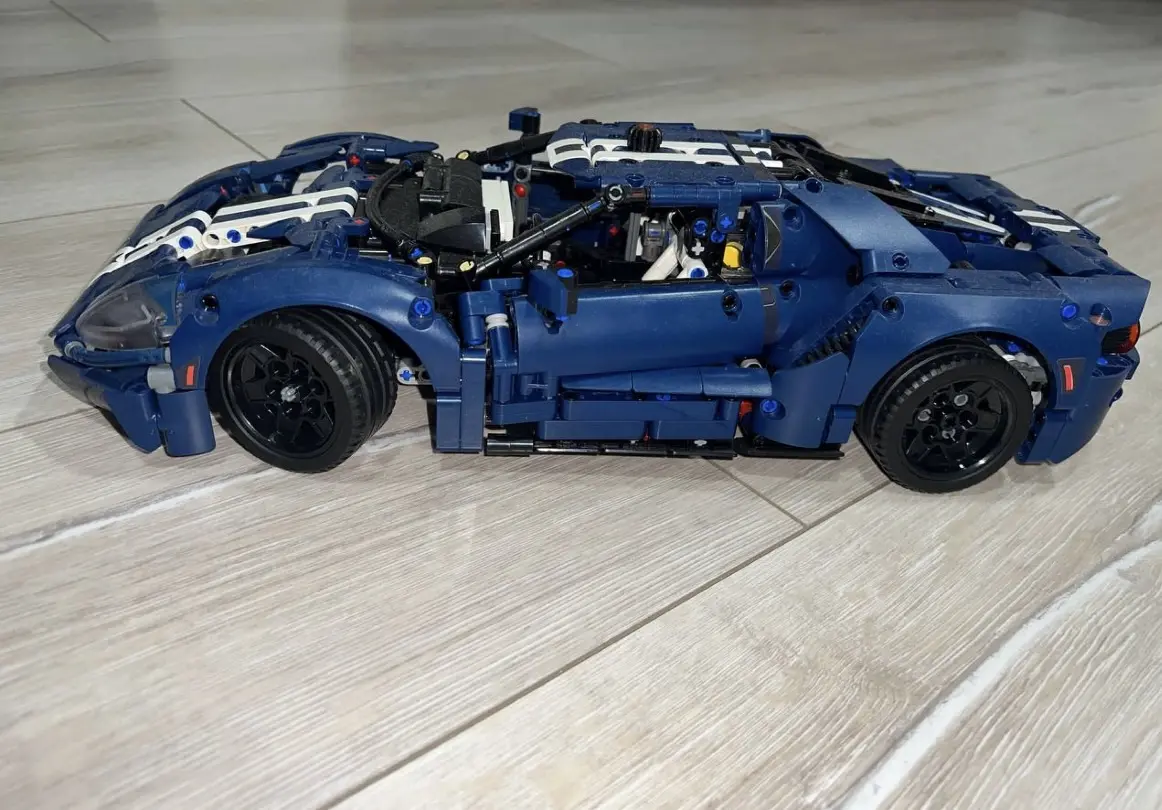 Lego Technic Ford GT (синій) — фото 4