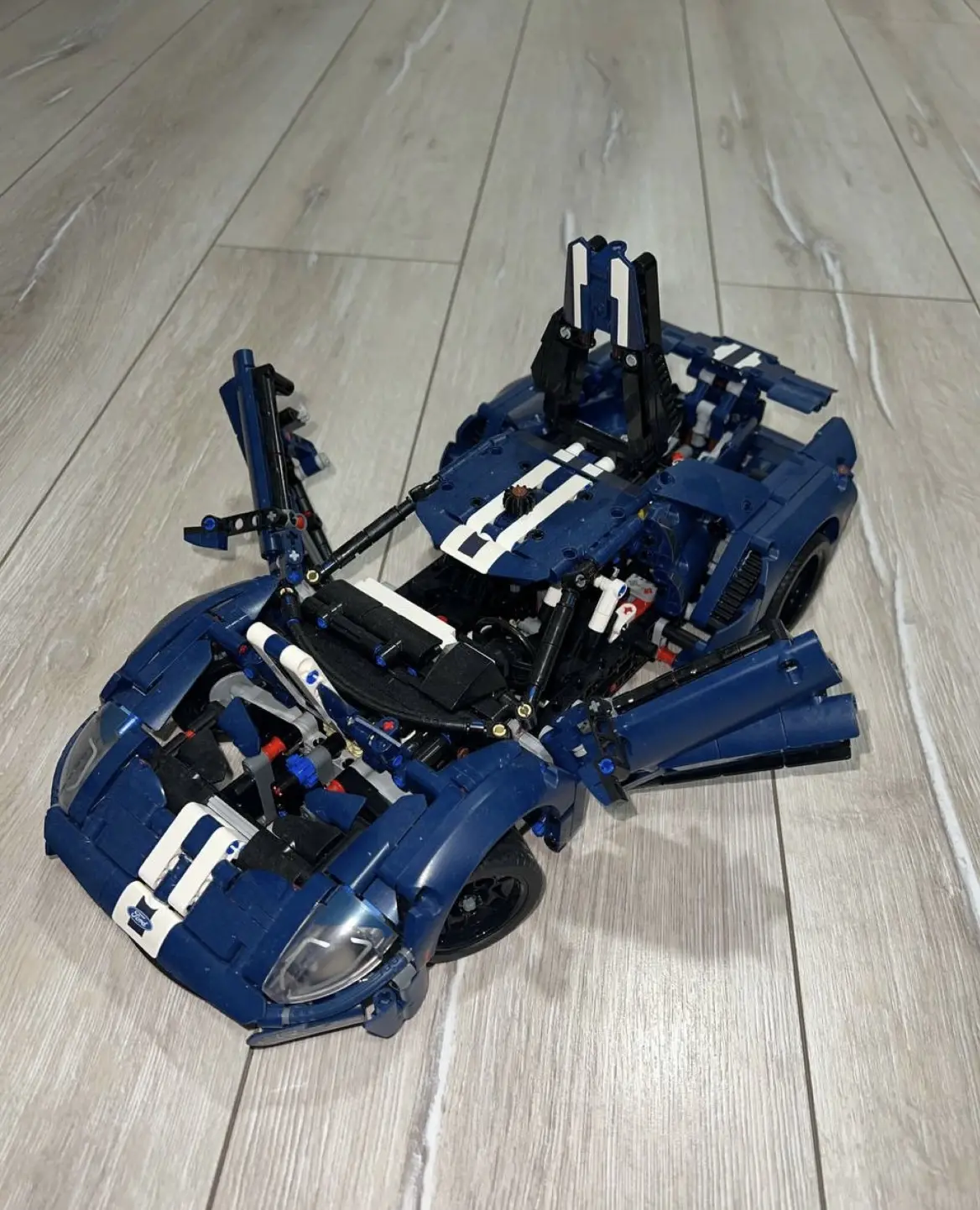 Lego Technic Ford GT (синій) — фото 5