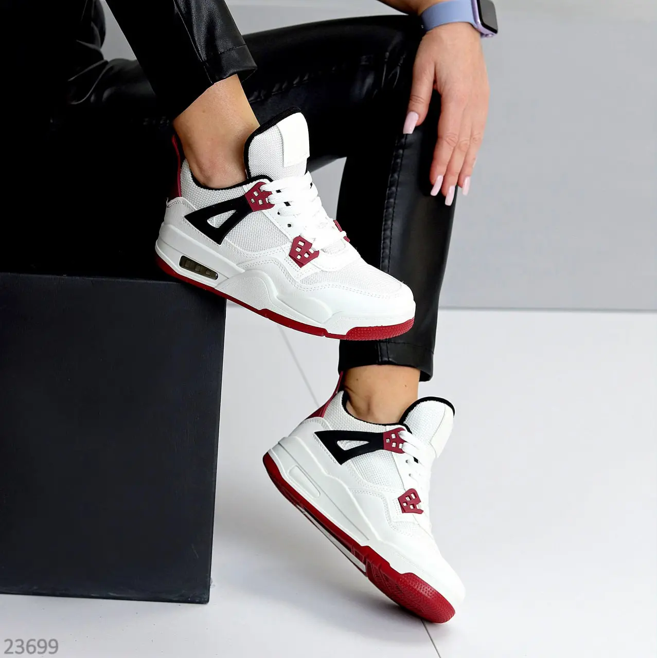 Стильні кросівки р.41