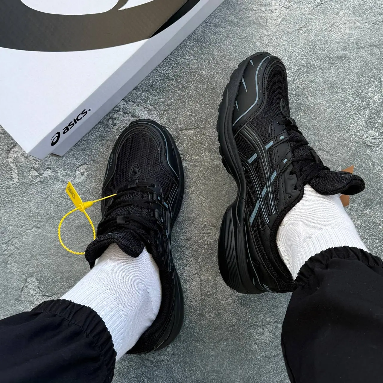 Asics Gel 1090 black