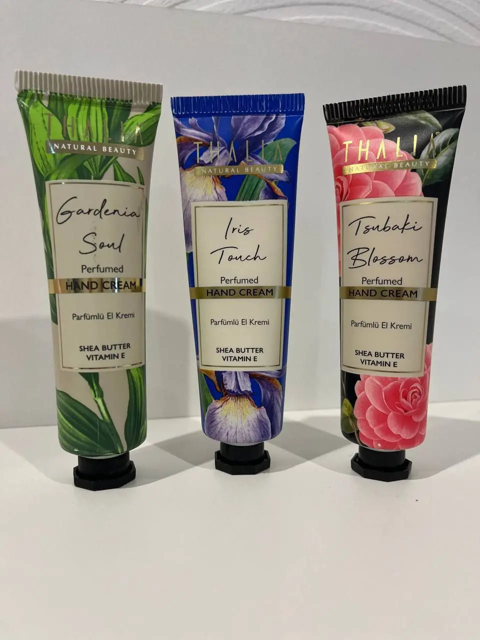 Парфумований крем для рук thalia квітуча камелія , 60 мл