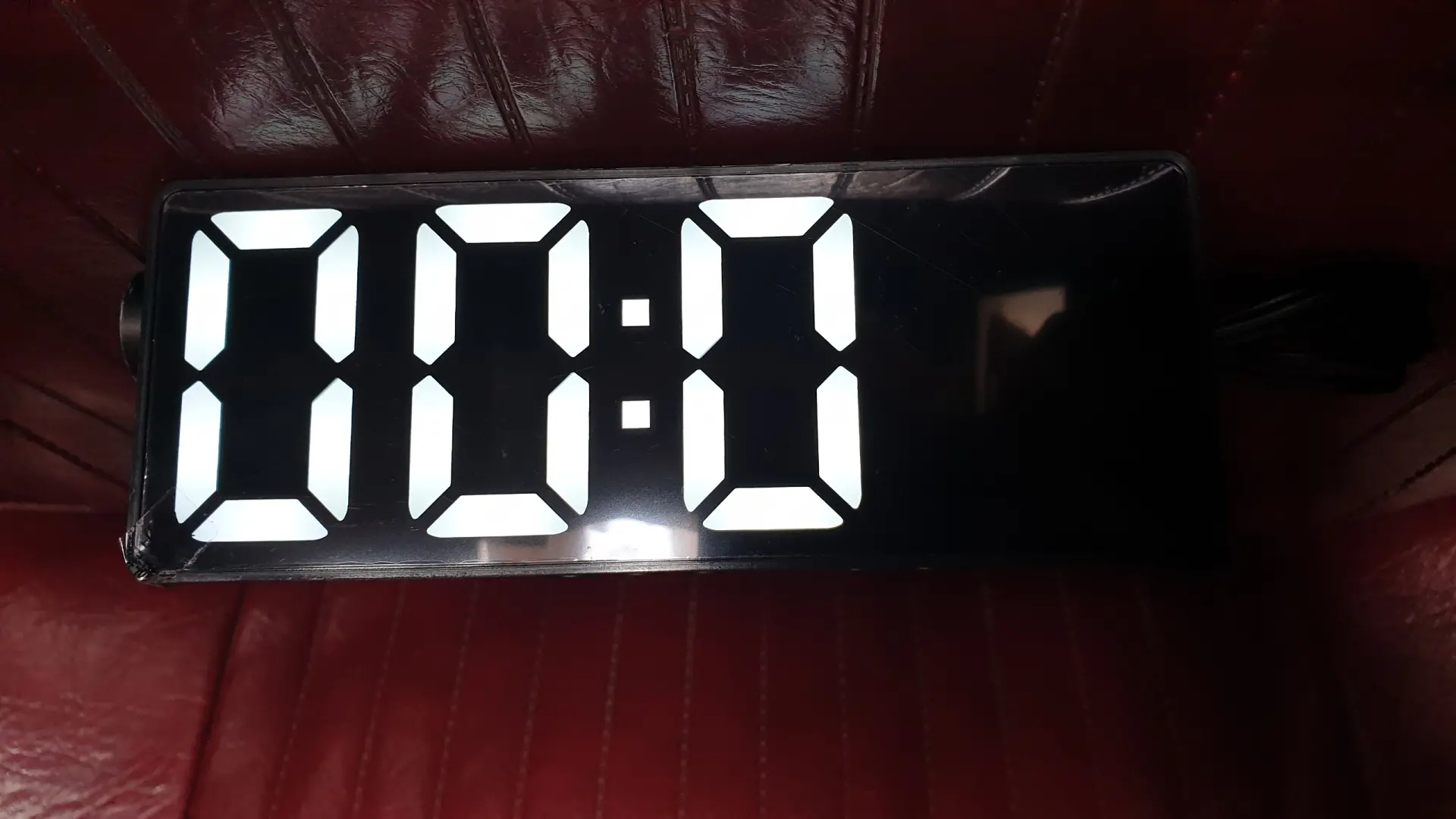 Часы электронные настольные USB SZ-810, светящиеся цифры