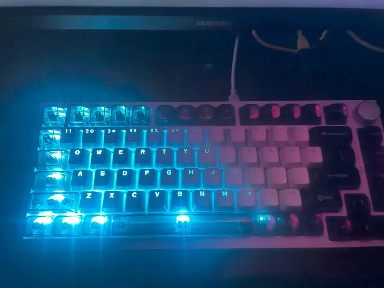 Продам Клавиатуру Ajazz