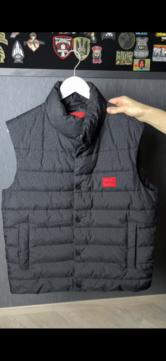 Жилетка чоловіча Hugo