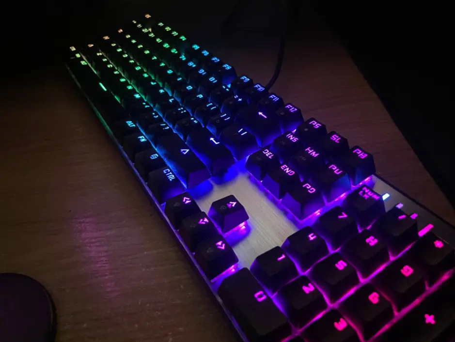 Клавиатура игровая механическая Motospeed CK104 blue switch — фото 2