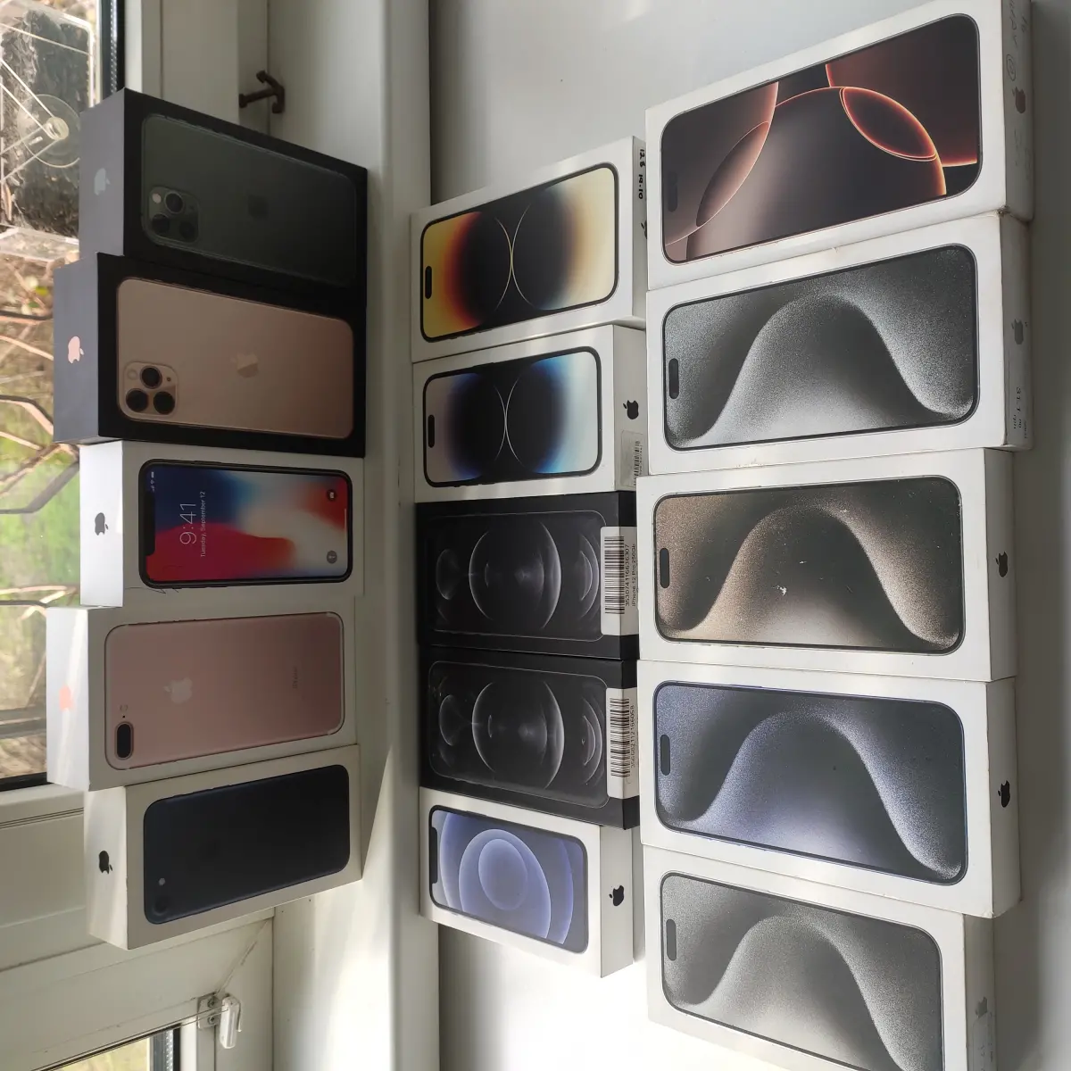 Коробки от техники Apple (iPhone, iPad, MacBook, Air pods))