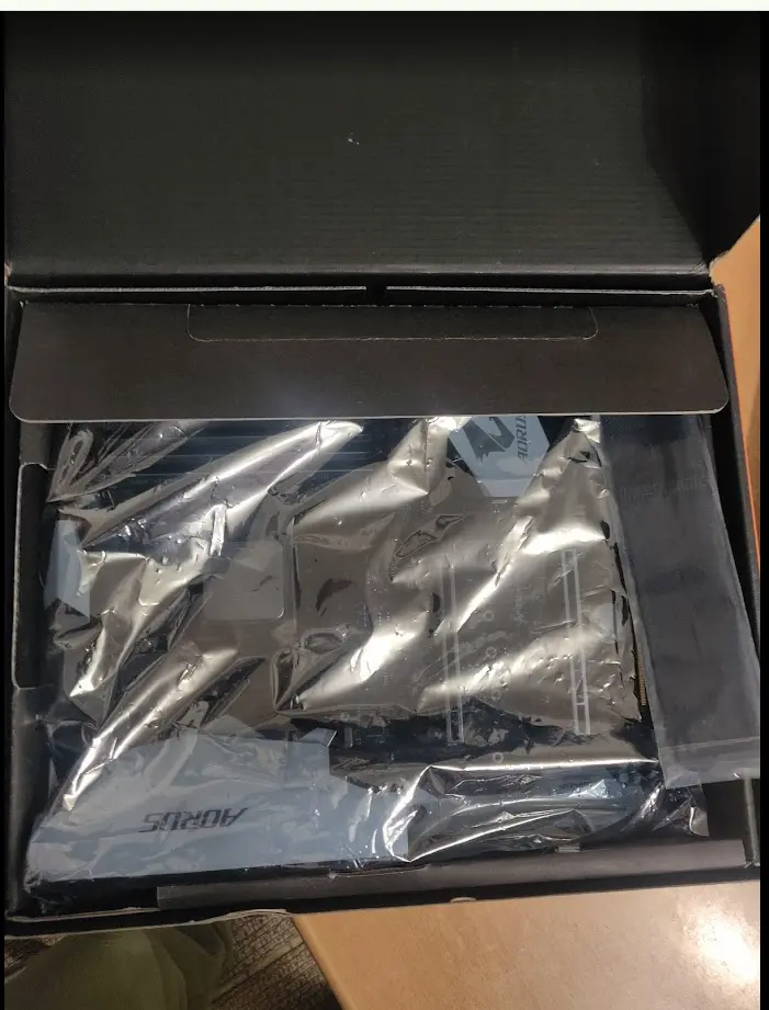 Материнська плата Gigabyte GA-AX370-Gaming 5