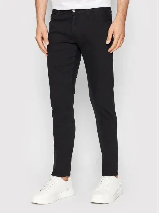 Одяг Armani Exchange, Nike Tech Pants та кросівки On Cloudvista 2 — фото 2