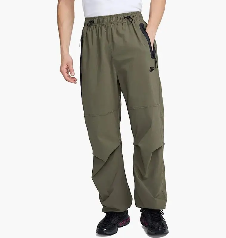 Одяг Armani Exchange, Nike Tech Pants та кросівки On Cloudvista 2 — фото 3