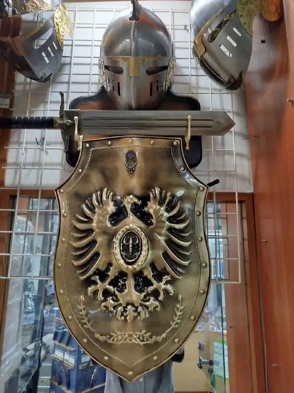 Подарунковий лицарський набір: шолом, меч, щит та панно 900x600 мм
