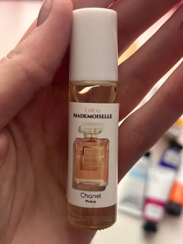 Victoria’s Secret Mist, Chanel Mademoiselle, got2b Gel, Cristian Eyeshadow — фото 4