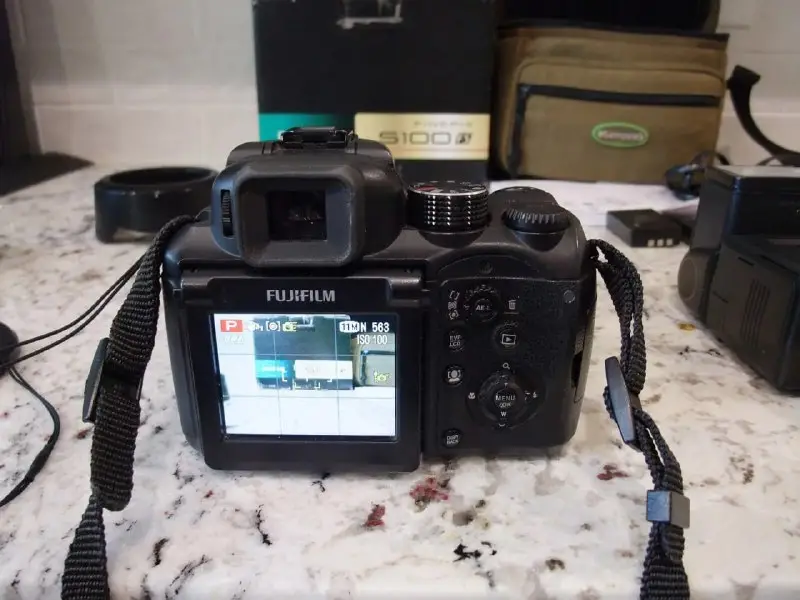 Цифровая камера Fujifilm FinePix S100FS 11.1MP Black