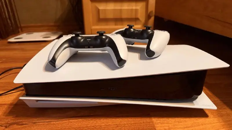 Sony PlayStation 5 825GB White + Игра Astro Bot — фото 2