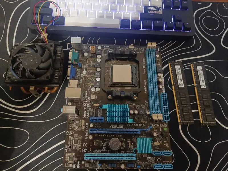 Комплект Asus M5A78L-M LX3 + AMD FX-4320 4.0GHz + 16GB DDR3 1600MHz